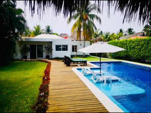 Luxury home in Puerto San José, Municipio de San José