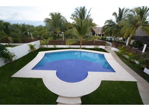 Casa di lusso a Monterrico, Departamento de Santa Rosa