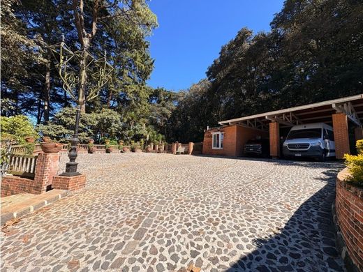 Casa de luxo - San Lucas Sacatepéquez, Departamento de Sacatepéquez