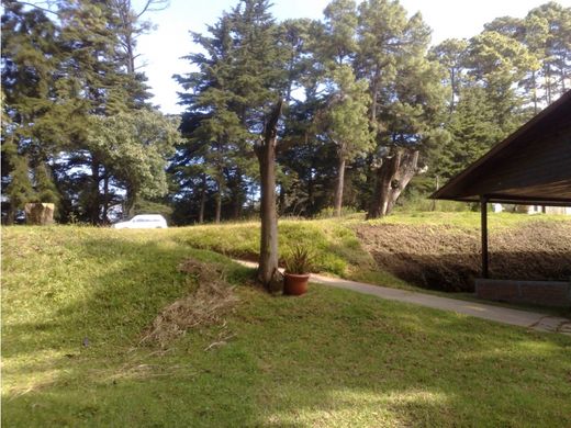 Grond in San Lucas Sacatepéquez, Departamento de Sacatepéquez