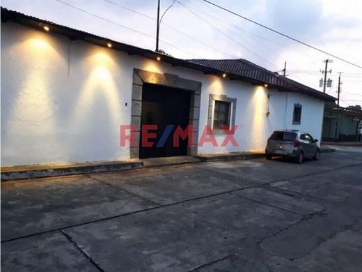 Luxus-Haus in Retalhuleu, Municipio de Retalhuleu