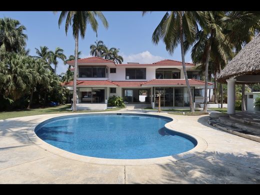 Casa di lusso a Puerto San José, Municipio de San José