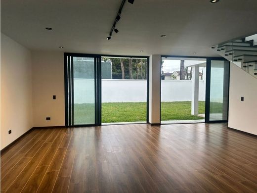 Residential complexes in Guatemala City, Municipio de Guatemala