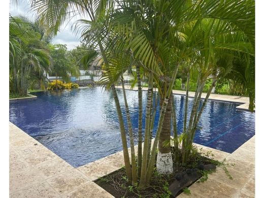 Элитный дом, Puerto San José, Municipio de San José