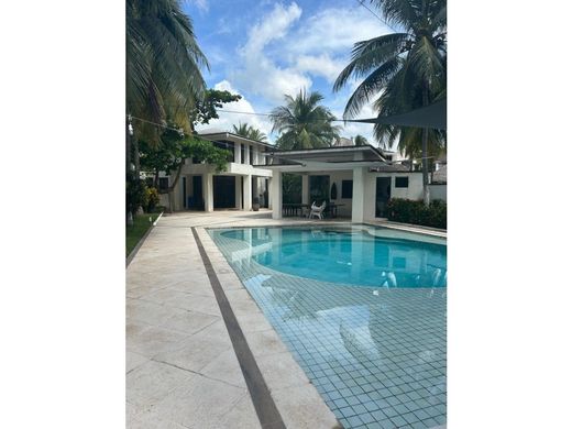 Πολυτελή κατοικία σε Puerto San José, Municipio de San José