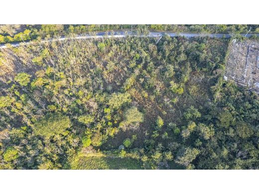 Terreno a San Miguel Dueñas, Departamento de Sacatepéquez