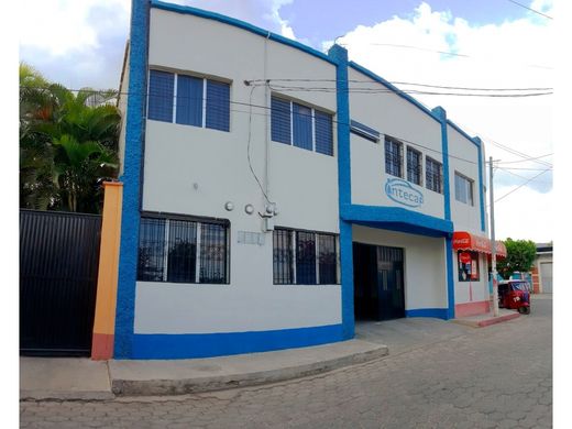 Guastatoya, Municipio de Guastatoyaのアパートメント・コンプレックス