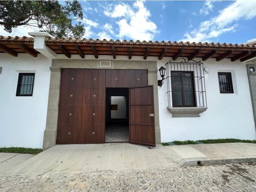 Casa de lujo en Ciudad Vieja, Departamento de Sacatepéquez