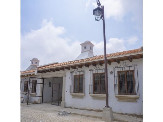 Luxury home in Ciudad Vieja, Departamento de Sacatepéquez