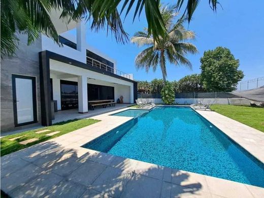 Luxury home in Puerto San José, Municipio de San José