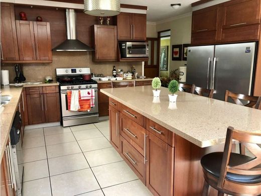 Residential complexes in Guatemala City, Municipio de Guatemala