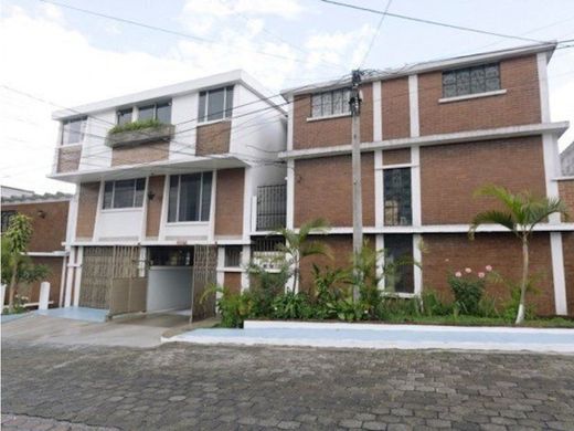 Residential complexes for sale in Los Mixcos