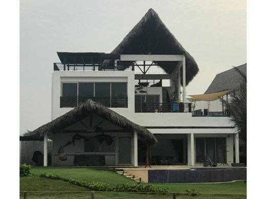 Casa di lusso a Monterrico, Departamento de Santa Rosa