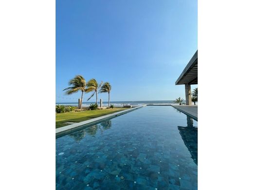 Luxury home in Puerto San José, Municipio de San José