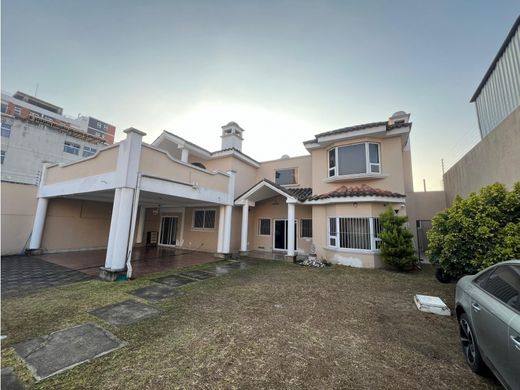 호화 저택 / Guatemala City, Municipio de Guatemala