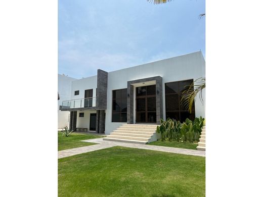 Luxury home in Puerto San José, Municipio de San José