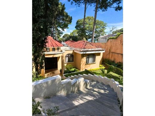 Casa de lujo en Mixco, Municipio de Mixco