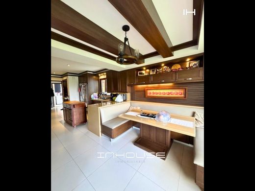 Элитный дом, Гватемала, Municipio de Guatemala