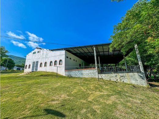 ﻣﻨﺰﻝ ﺭﻳﻔﻲ/ ﺑﻴﺖ ﻤﺰﺭﻋﺔ ﻓﻲ La Fragua, Departamento de Zacapa