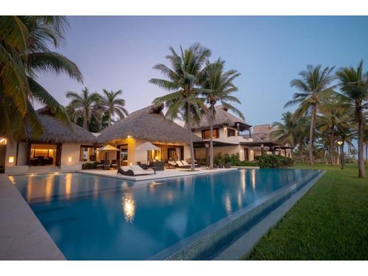 Luxury home in Monterrico, Departamento de Santa Rosa