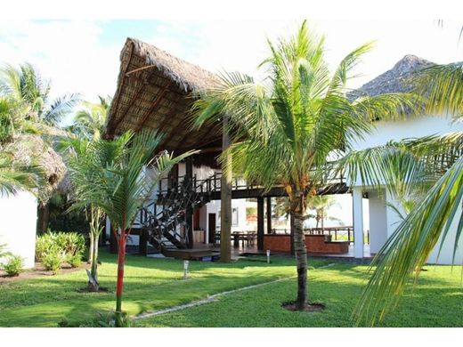 Casa di lusso a Monterrico, Departamento de Santa Rosa