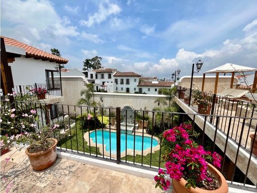 豪宅  Alotenango, Departamento de Sacatepéquez