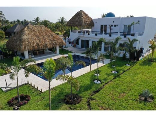 Luxury home in Monterrico, Departamento de Santa Rosa