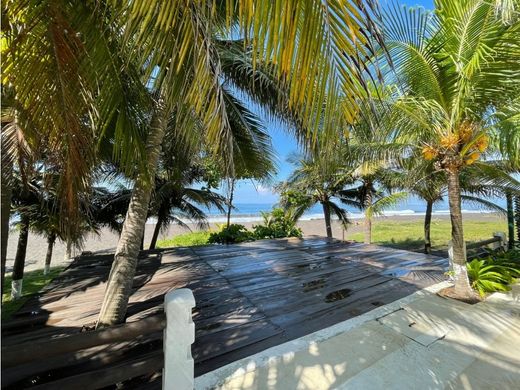 Casa di lusso a Monterrico, Departamento de Santa Rosa