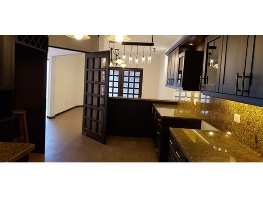 Luxury home in Mixco, Municipio de Mixco