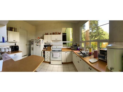 Residential complexes in Guatemala City, Municipio de Guatemala