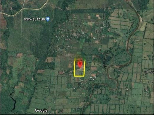 ‏בתים כפריים או חוות ב  El Estor, Municipio de El Estor