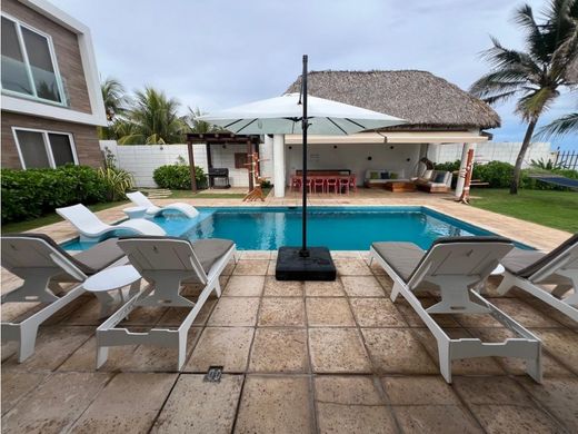 Luxury home in Monterrico, Departamento de Santa Rosa