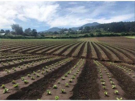 Terreno a Santa Lucía Milpas Altas, Departamento de Sacatepéquez