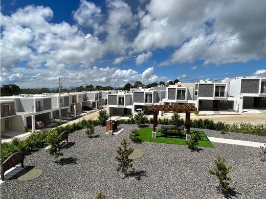 Casa di lusso a Villa Canales, Municipio de Villa Canales