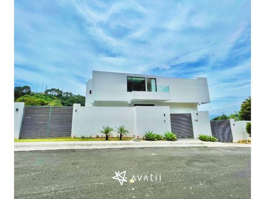 Luxury home in Santa Catarina Pinula, Municipio de Santa Catarina Pinula