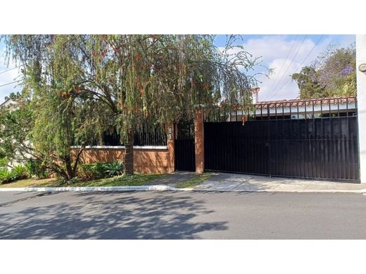 Luxury home for sale in Los Mixcos