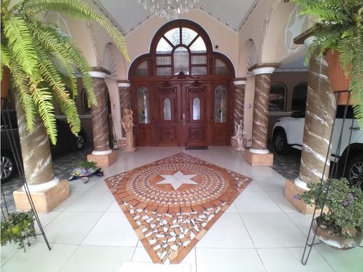 Luksusowy dom w Fraijanes, Municipio de Fraijanes