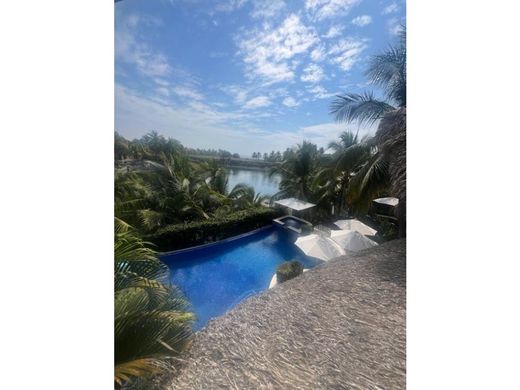 Πολυτελή κατοικία σε Puerto San José, Municipio de San José