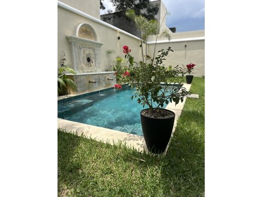 Luxury home in Alotenango, Departamento de Sacatepéquez