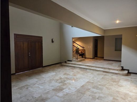 Luxus-Haus in Santa Catarina Pinula, Municipio de Santa Catarina Pinula