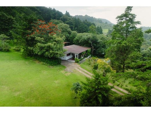 Grond in San José Pinula, Municipio de San José Pinula