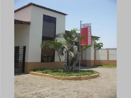 ‏קרקע ב  Puerto San José, Municipio de San José