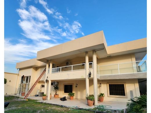 Office in San Pedro Sula, Departamento de Cortés