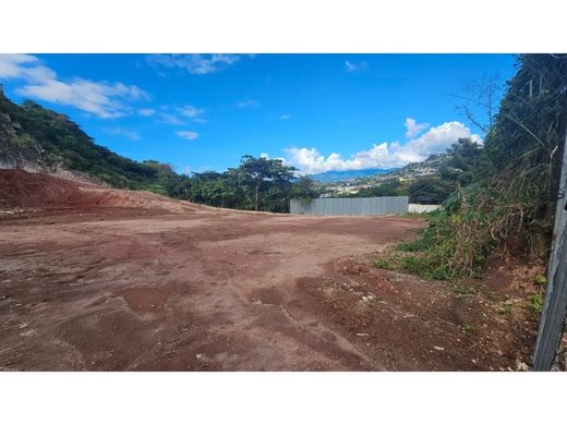 Land in Tegucigalpa, Departamento de Francisco Morazán