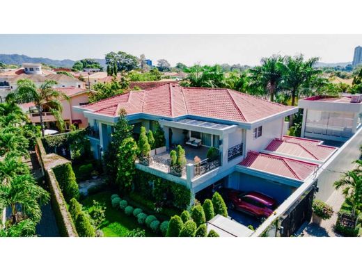 Luxury home in San Pedro Sula, Departamento de Cortés