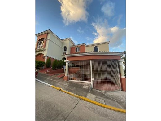 Casa de luxo - Tegucigalpa, Departamento de Francisco Morazán