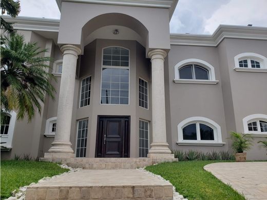 Luxury home in Tegucigalpa, Departamento de Francisco Morazán