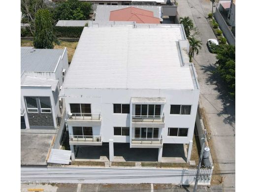 Wohnkomplexe in San Pedro Sula, Departamento de Cortés