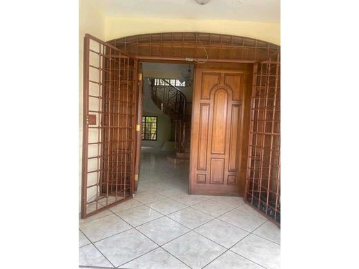 Landhuis in San Pedro Sula, Departamento de Cortés