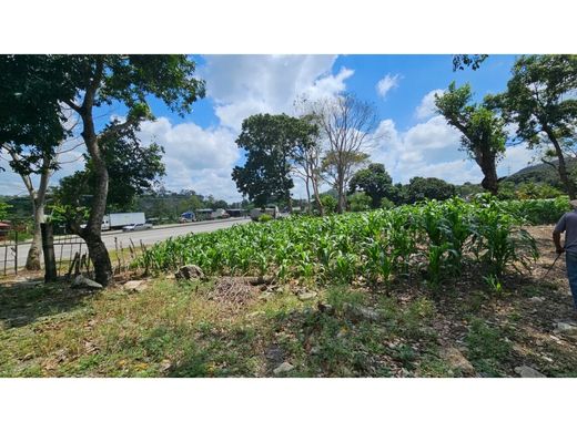 ‏קרקע ב  טגוסיגלפה, Departamento de Francisco Morazán